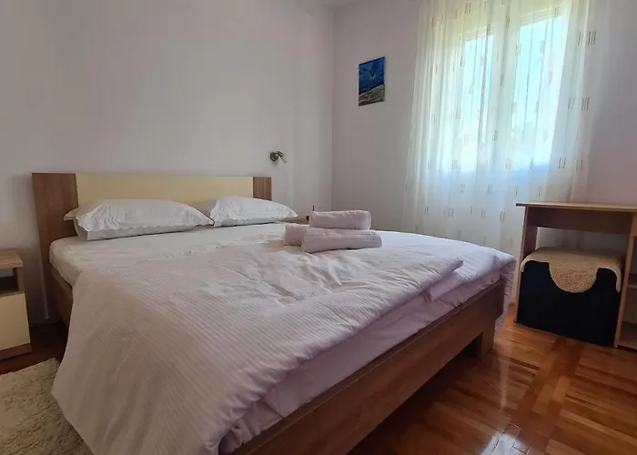 Antonia * Stari Grad (Hvar)